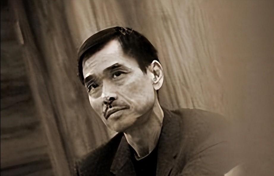 胡须勇,本名潘志勇,是上世纪80年代香港黑帮14k的大佬,也是电影投资人