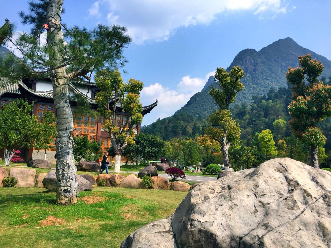 本文将为您介绍资溪县的生态环境,旅游资源和美食文化.