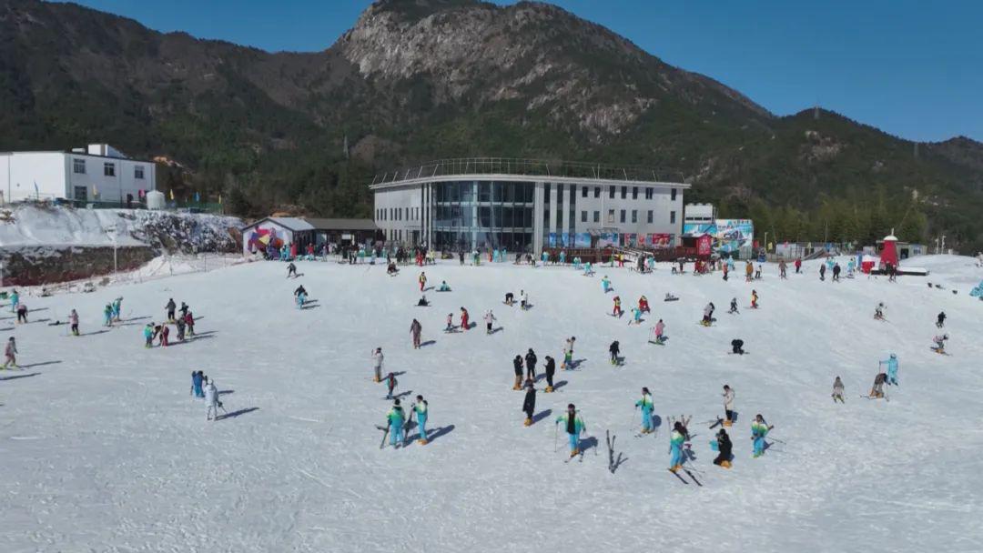 天柱山滑雪图片