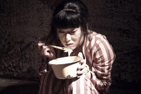 《暗花》:正义与黑暗的较量 电视剧《暗花》是一部充满悬疑和惊险的