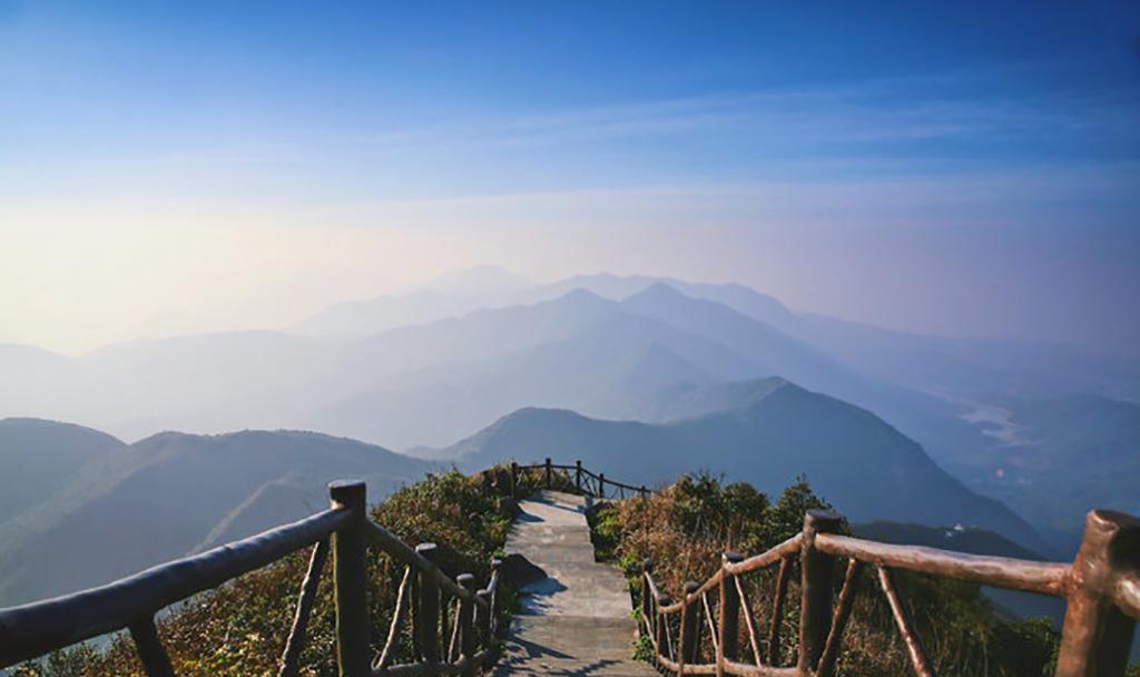 东莞银瓶山多高图片