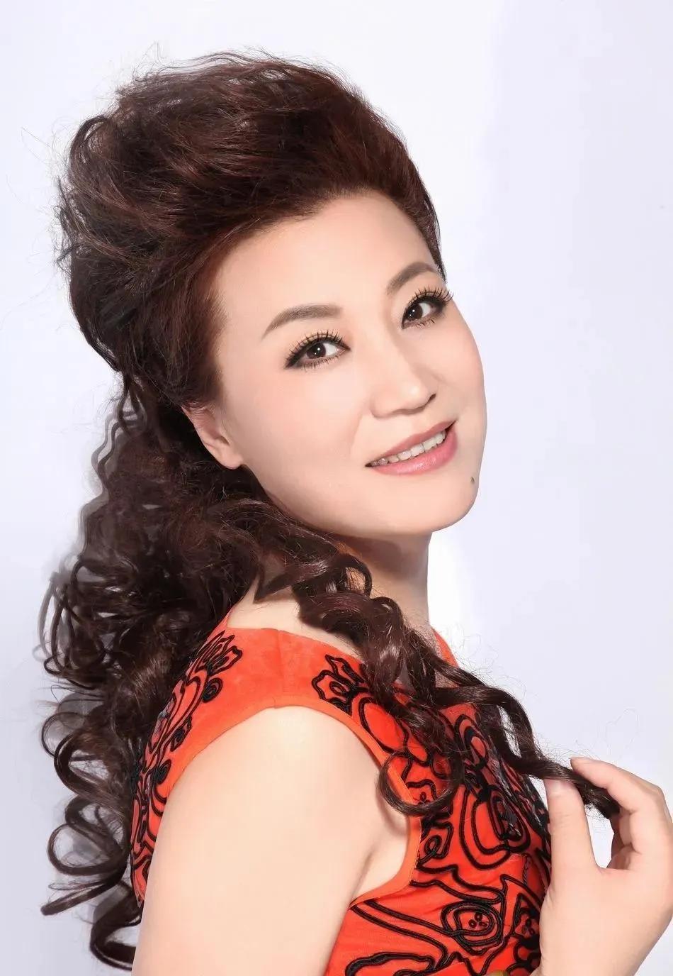 小香玉与王为念:离婚19年,各自收获幸福 小香玉和王为念,一对曾因工作