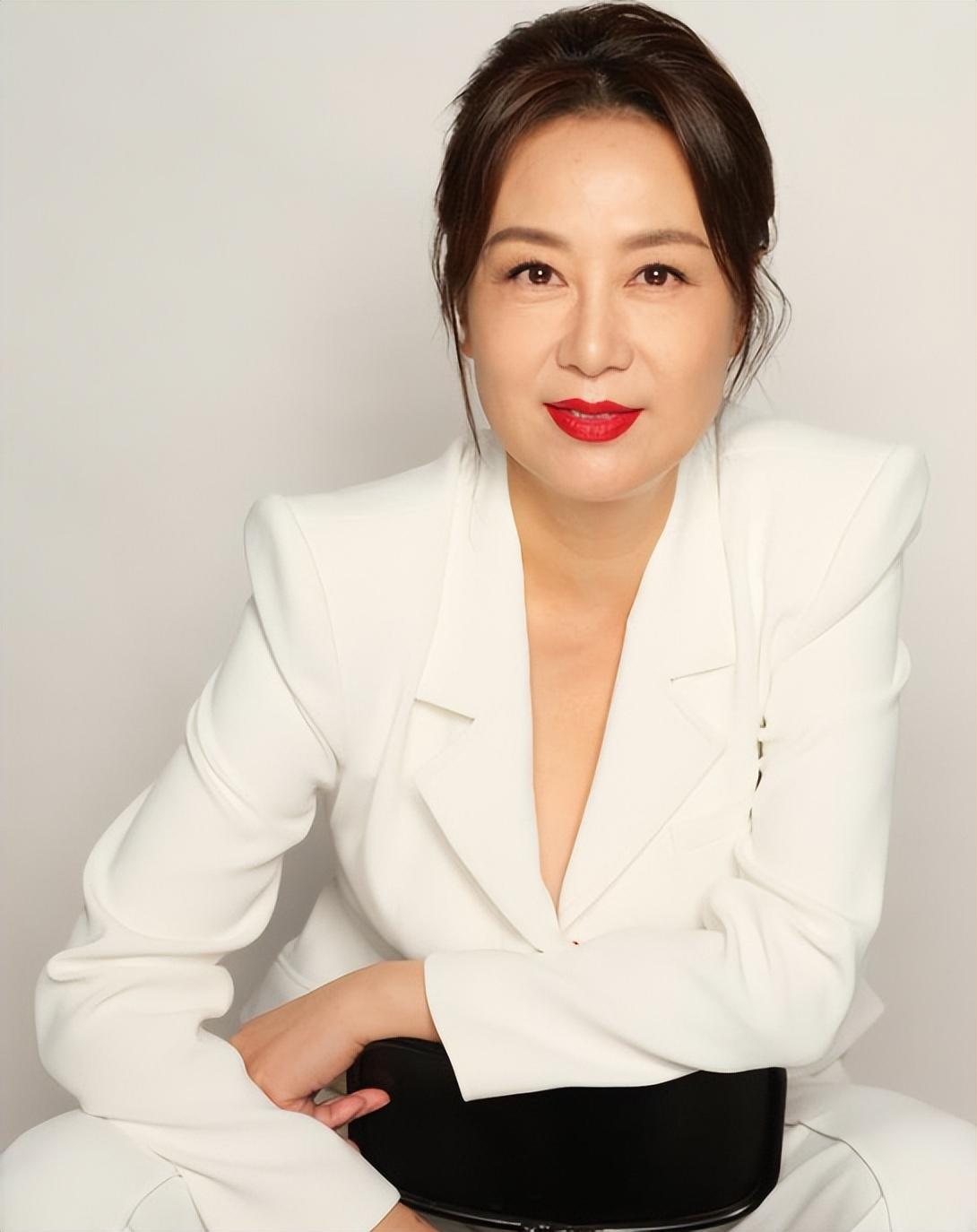 吴玉芳:从影后到贤妻,爱情与事业的双赢人生 吴玉芳,曾因《人生》成为