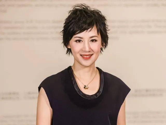 星光熠熠:王津元与郭广昌的爱情传奇 王津元,曾经的电视主持人,如今的