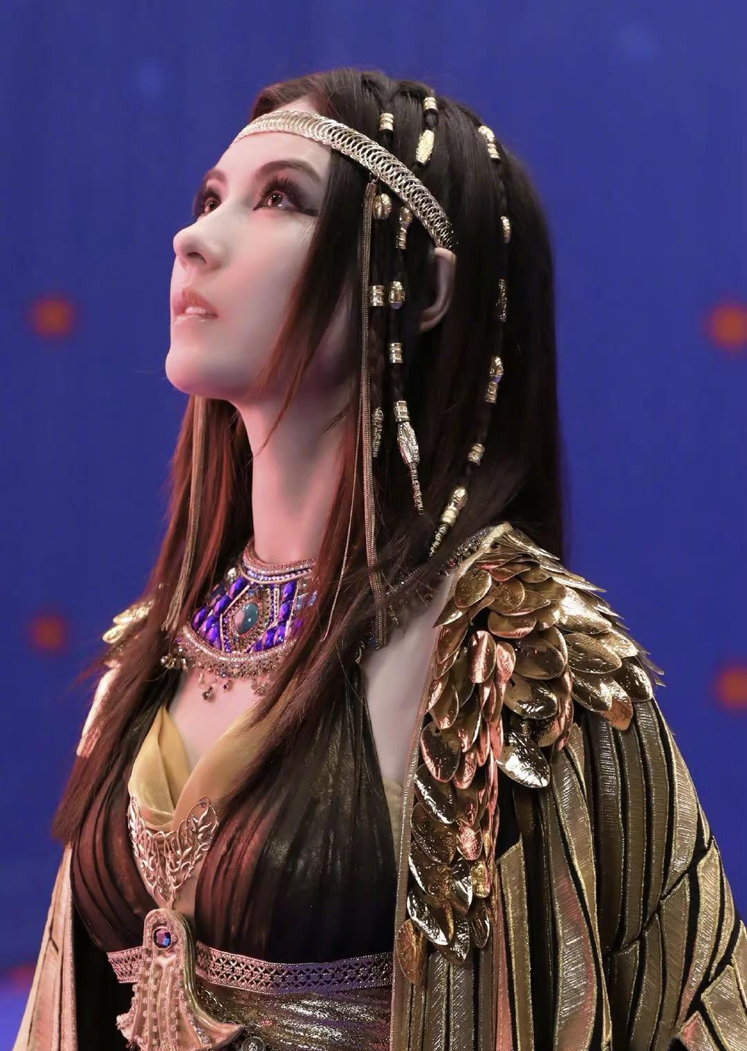 张柏芝浪姐2新造型惊艳,埃及艳后装引领潮流,网友:侧影无敌 张柏芝在