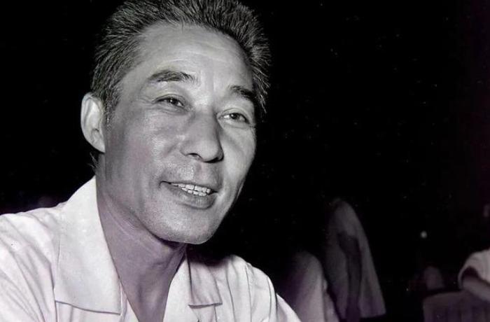 魏鹤龄:中国电影史上的不朽传奇 在中国电影史上,魏鹤龄的名字犹如