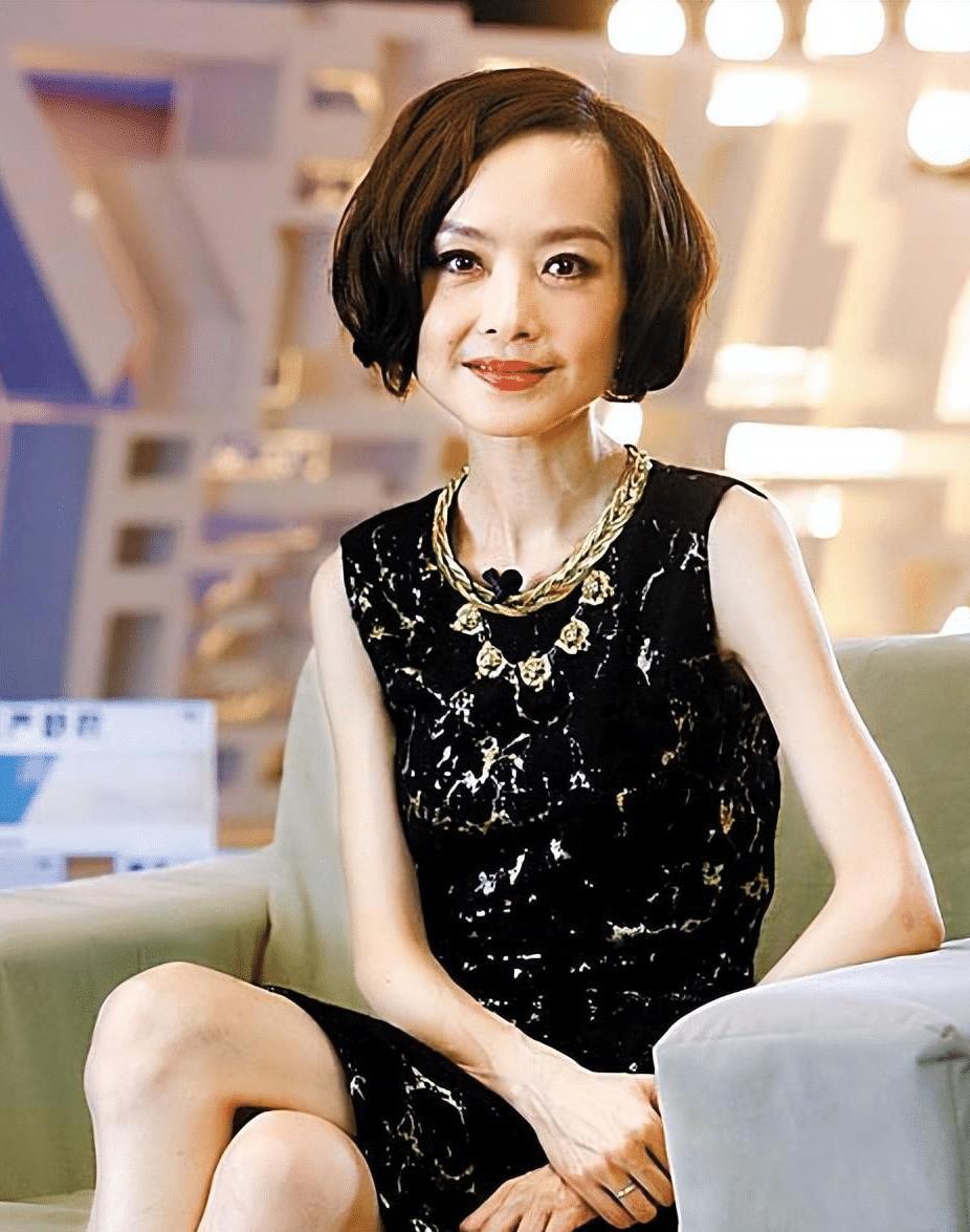 鲁豫:情路坎坷,仍期待爱情 鲁豫,作为《鲁豫有约》主持人,一直以来都