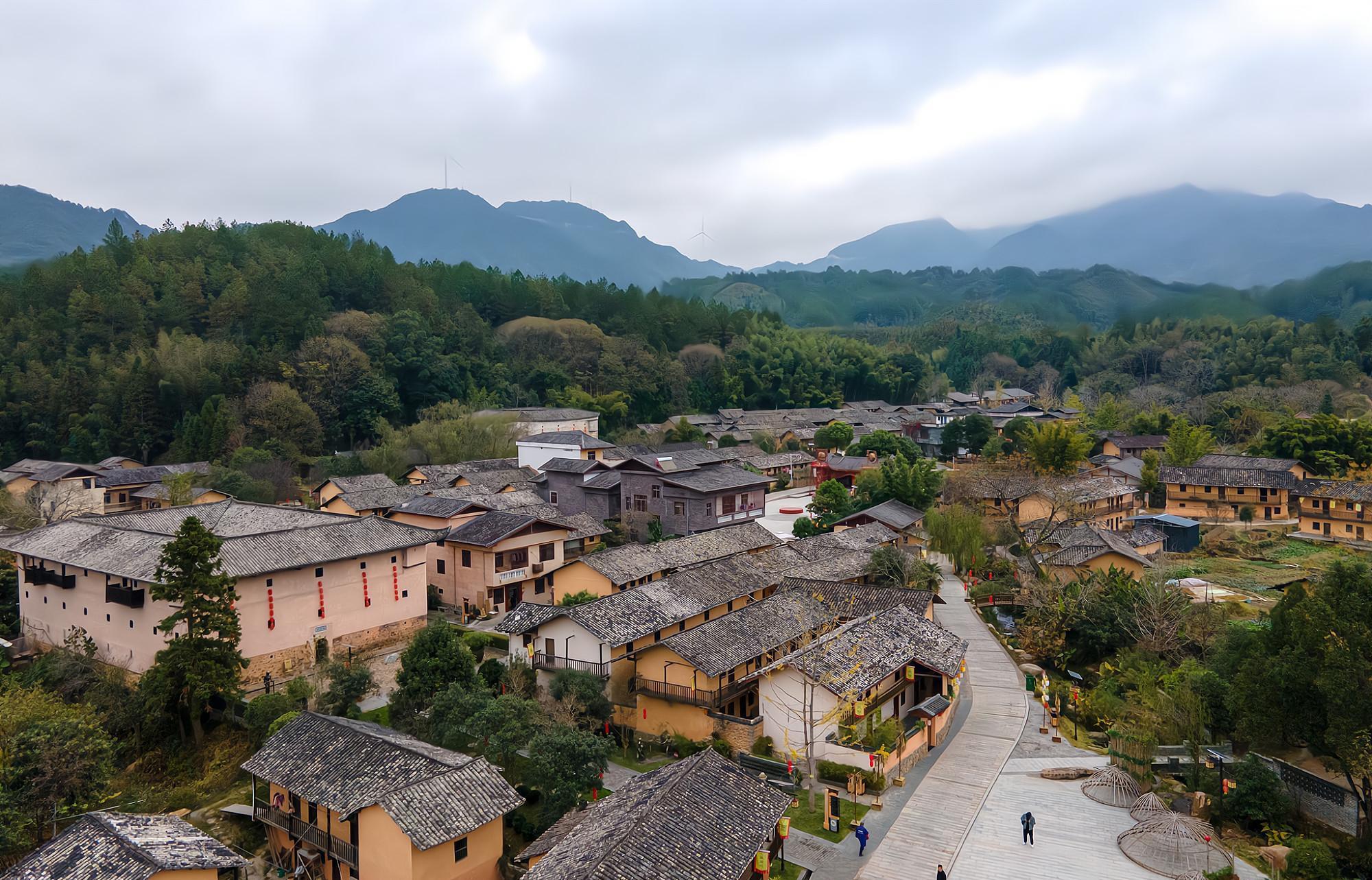 走进雅溪古村,探寻客家文化 雅溪古村是江西省赣州市全南县的一座千年