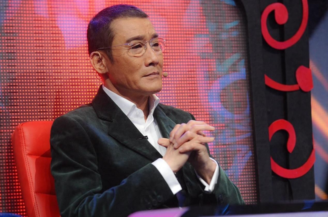 梁家辉与江嘉年的爱情:坚守与陪伴的真谛 梁家辉与江嘉年的爱情故事