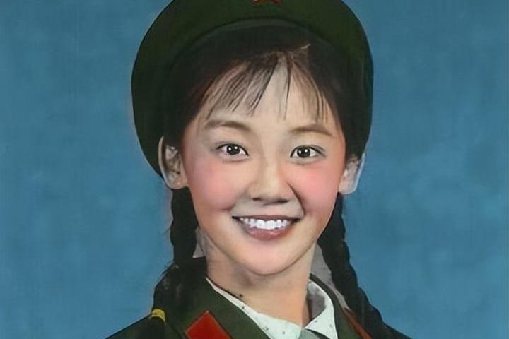 《芳华三美》六年后:苗苗淡出,钟楚曦野心勃勃,杨采钰背靠大树 六年前