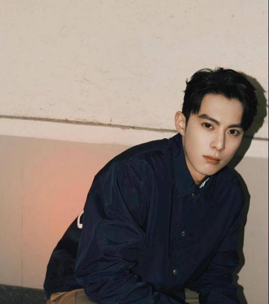 浓颜系帅哥大赏:娱乐圈的9位新晋男神 在这个充满竞争的娱乐圈,外貌和