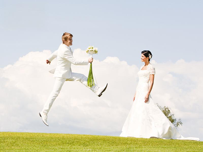 au100g是什么意思 au100g是"金条100克"的意思,au来自拉丁文aurum的