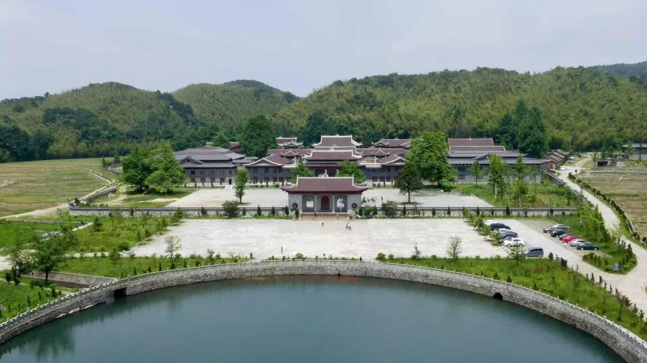 云居山,这座坐落在九江市永修县的国家级风景名胜区,是每个江西人心中