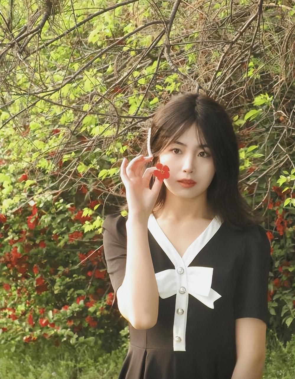 康韶华:一位挣扎在家庭与宗教文化压迫下的东乡族女性 20岁的康韶华