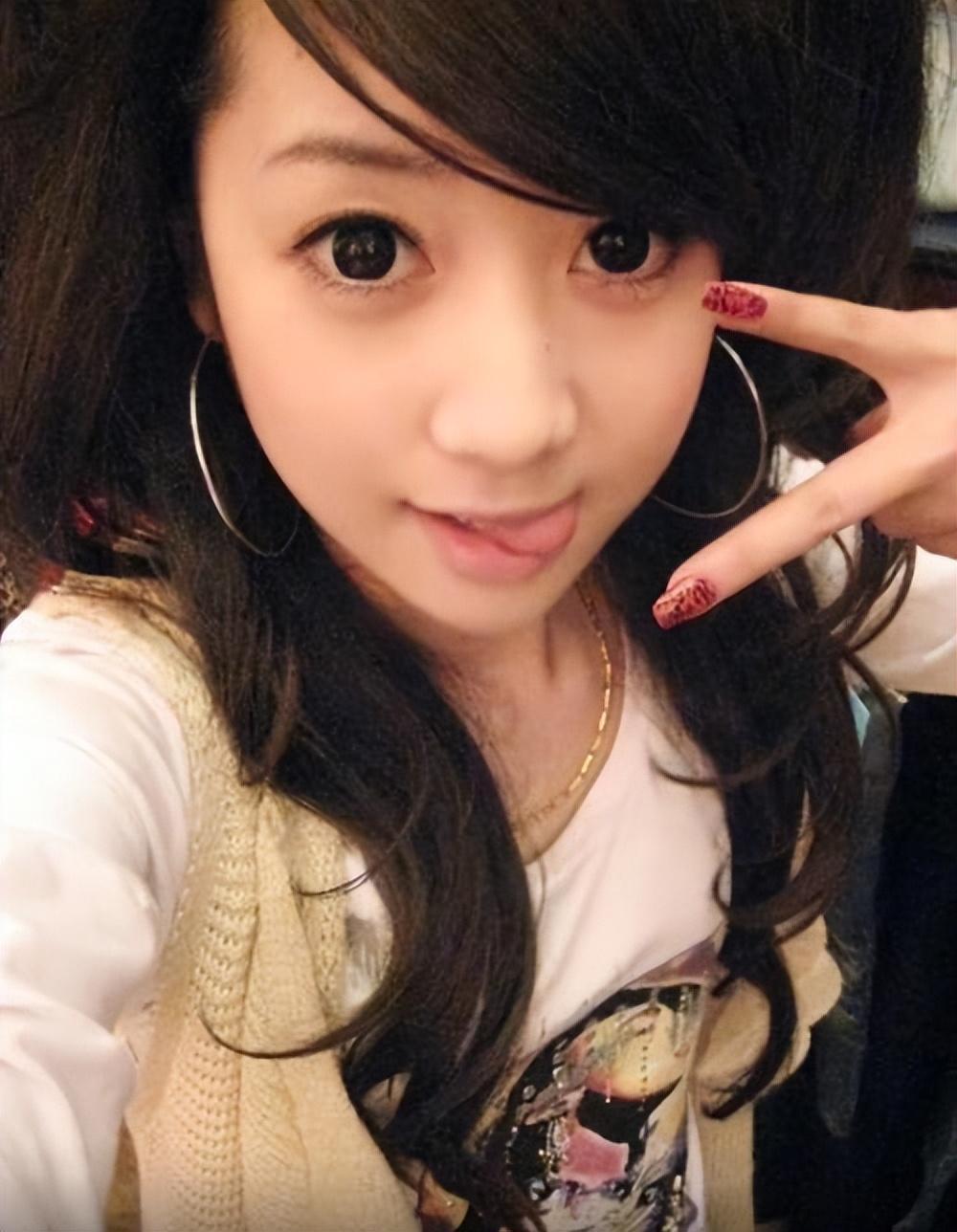 网红鼻祖程琳:从网络红人到单亲妈妈的蜕变之路 在中国的互联网发展