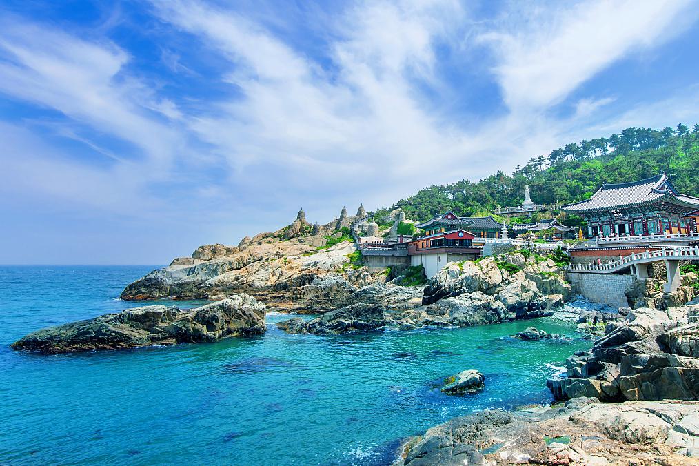 龙海市:福建东南沿海的璀璨明珠 龙海市位于福建东南沿海,是一颗璀璨