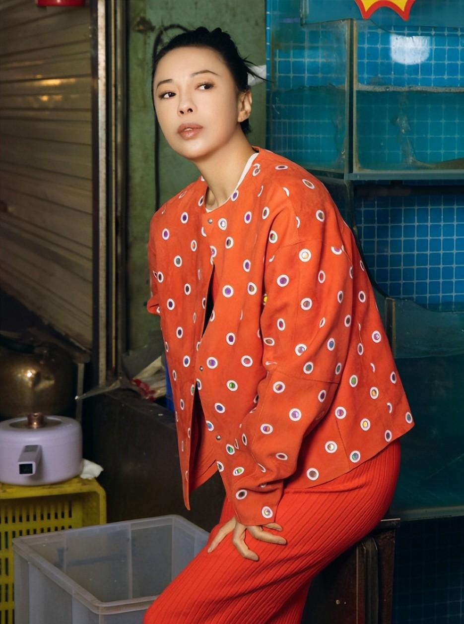 黄绮珊,知名女歌手,曾因《我是歌手》而重新翻红,事业达到巅峰