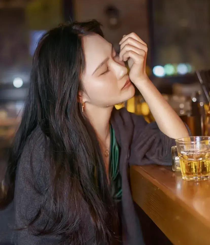 大龄女性独立自主,如何破局体制内婚恋困境?
