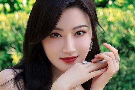 六位"富贵花"女明星 中国娱乐圈中备受瞩目的六位"