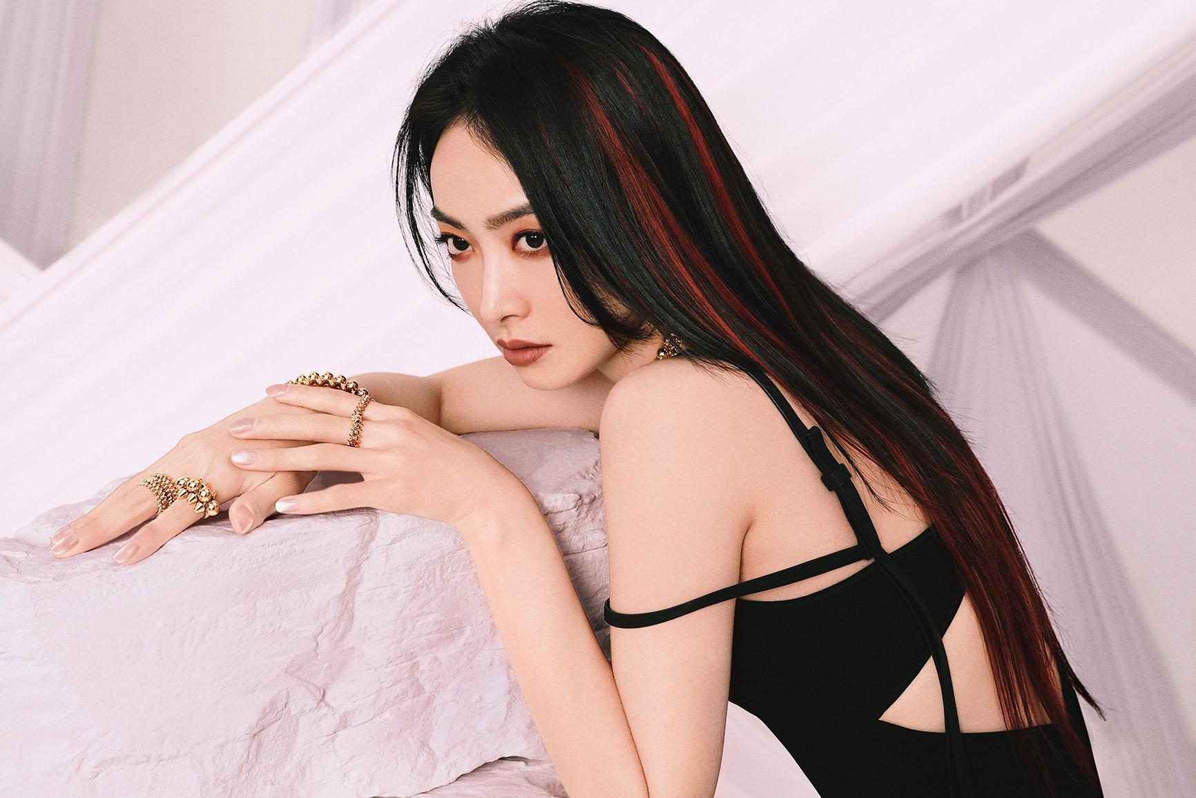 宋茜:全能女艺人 宋茜是一位实至名归的金鹰女神,无论是唱跳还是影视
