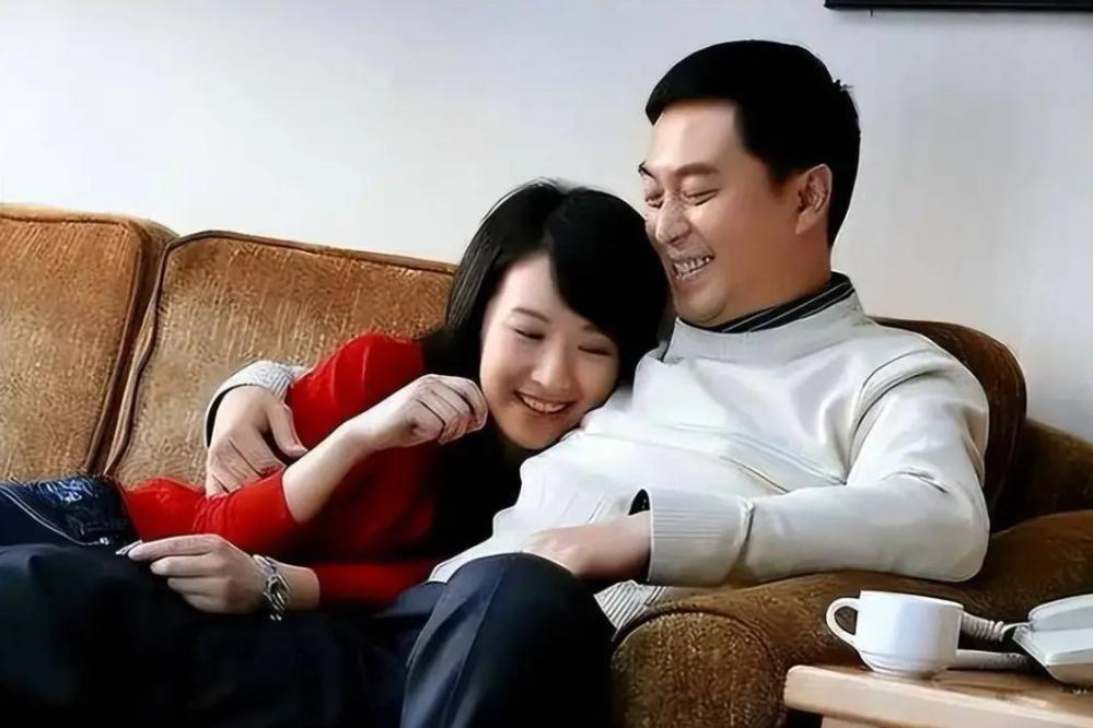 《蜗居》:权力,欲望与性别歧视的交织 《蜗居》中,宋思明与海藻的缠绵