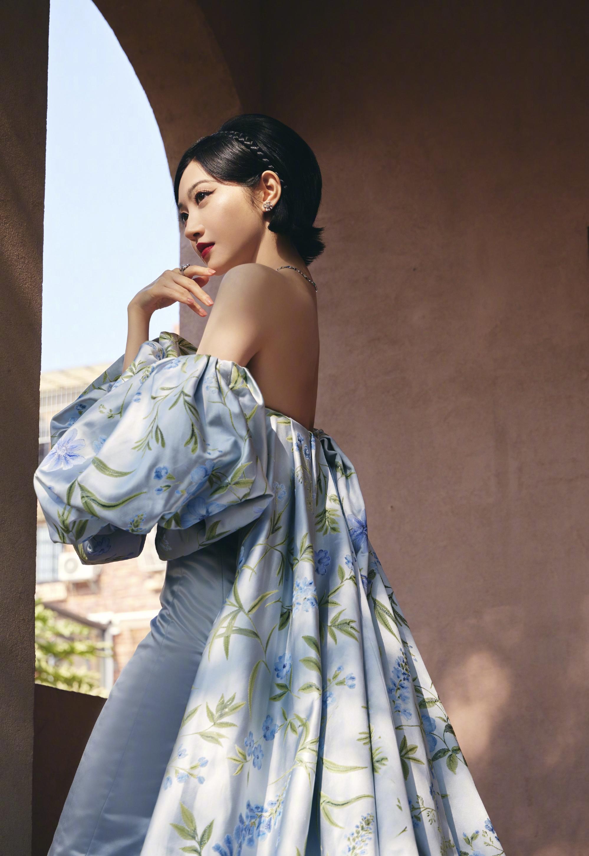 微博之夜造型翻车 微博之夜女明星们陆陆续续出图,或明艳或可爱,但是