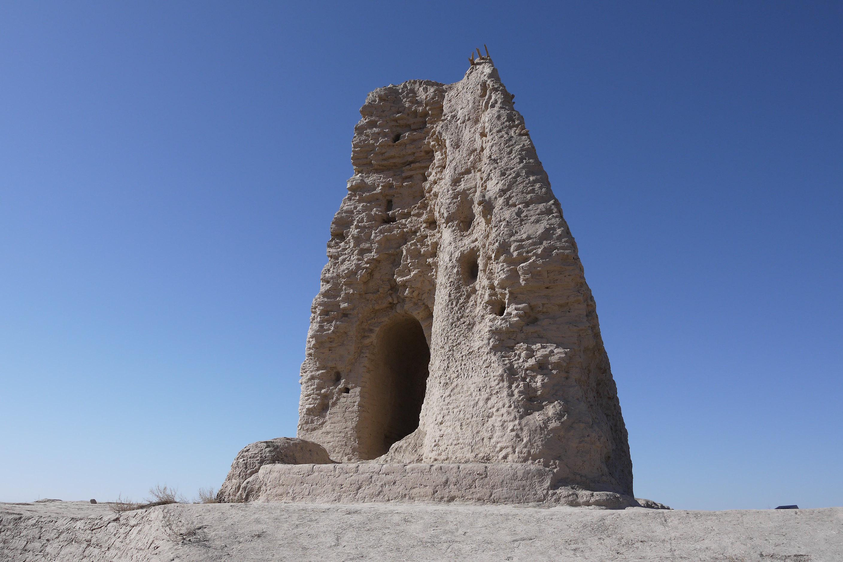 酒泉:历史古都与现代科技的完美结合 酒泉是甘肃的历史古都,拥有丰富