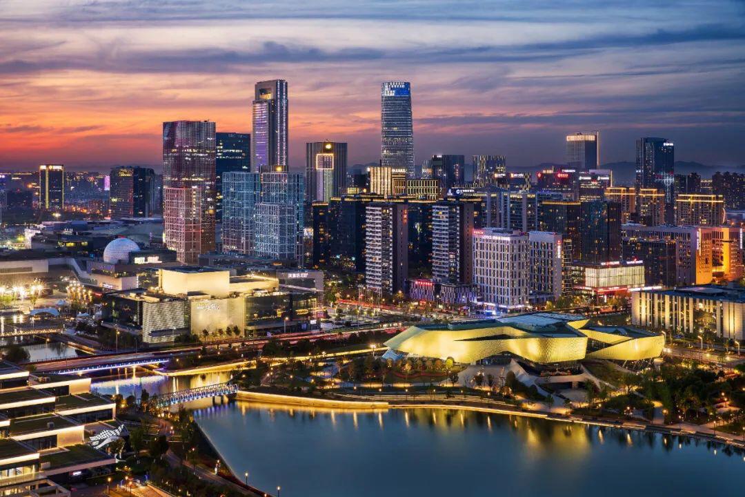 宁波:一个历史悠久,文化底蕴深厚的城市 宁波,这座位于浙江省的城市