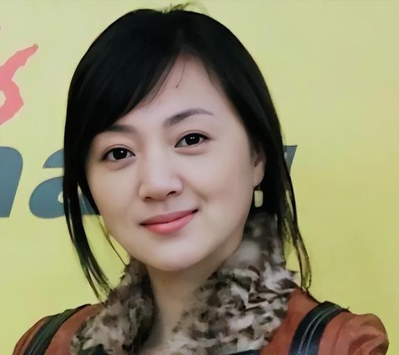 金玉婷:逆袭女王背后的坚韧与勇气 金玉婷,这位出身普通的女孩,凭借着