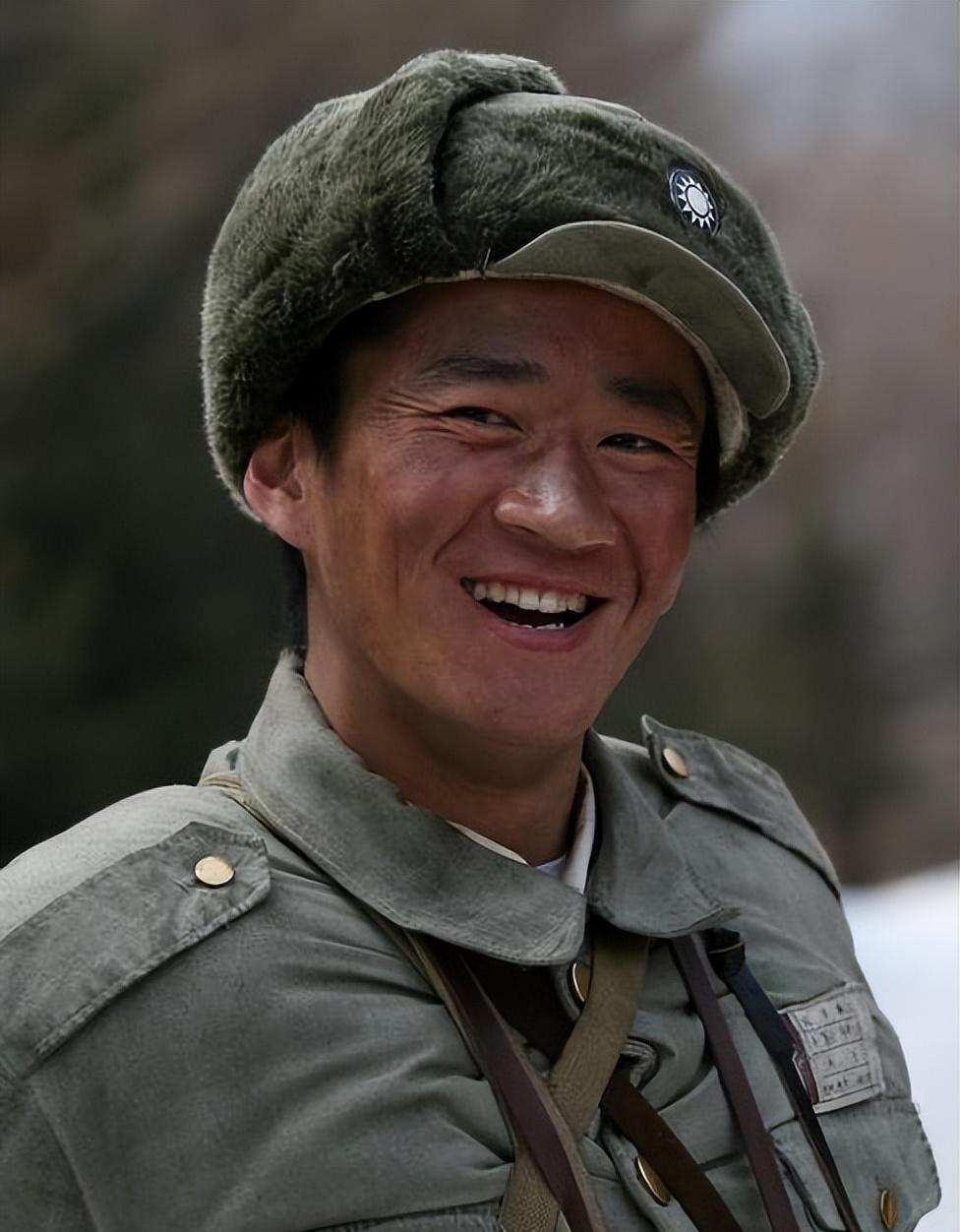 李嘉明:不屈不挠的草根演员,逆境中追逐梦想 李嘉明,一位草根演员