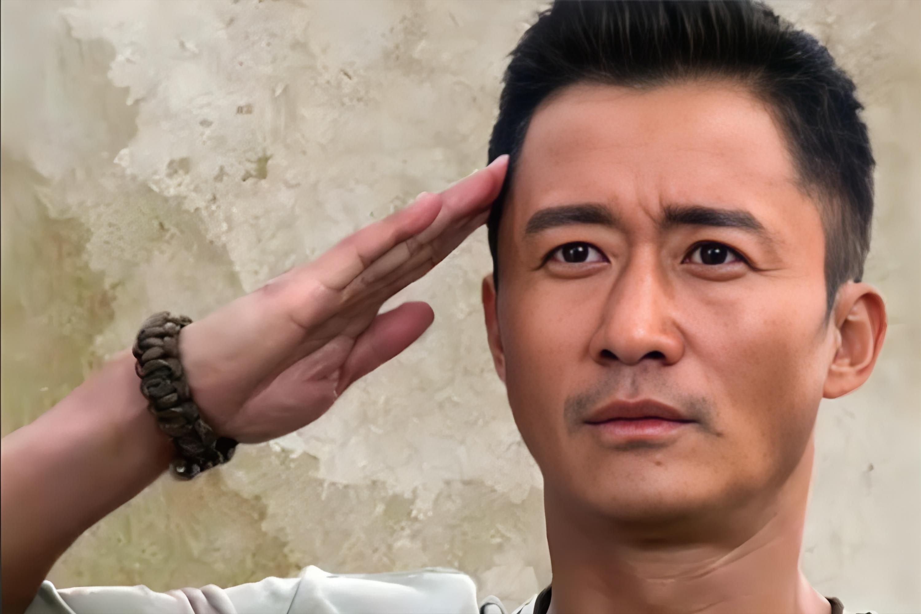 吴京谢楠风波:网络舆论背后的真相与误解 近期,吴京在外工作与小儿子