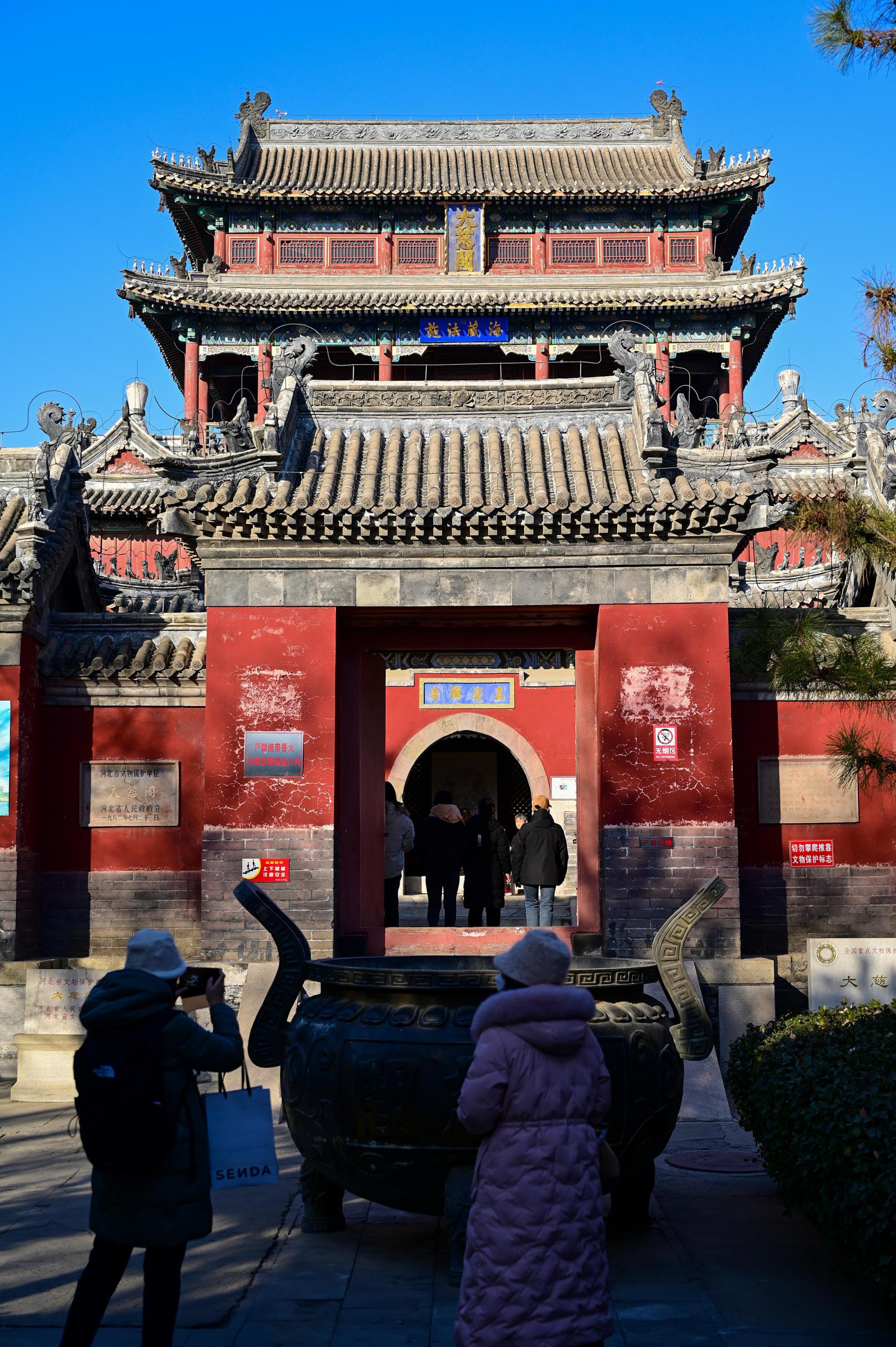 大慈阁:保定市最宏伟的古代建筑 大慈阁,位于保定莲池区,自金朝起便