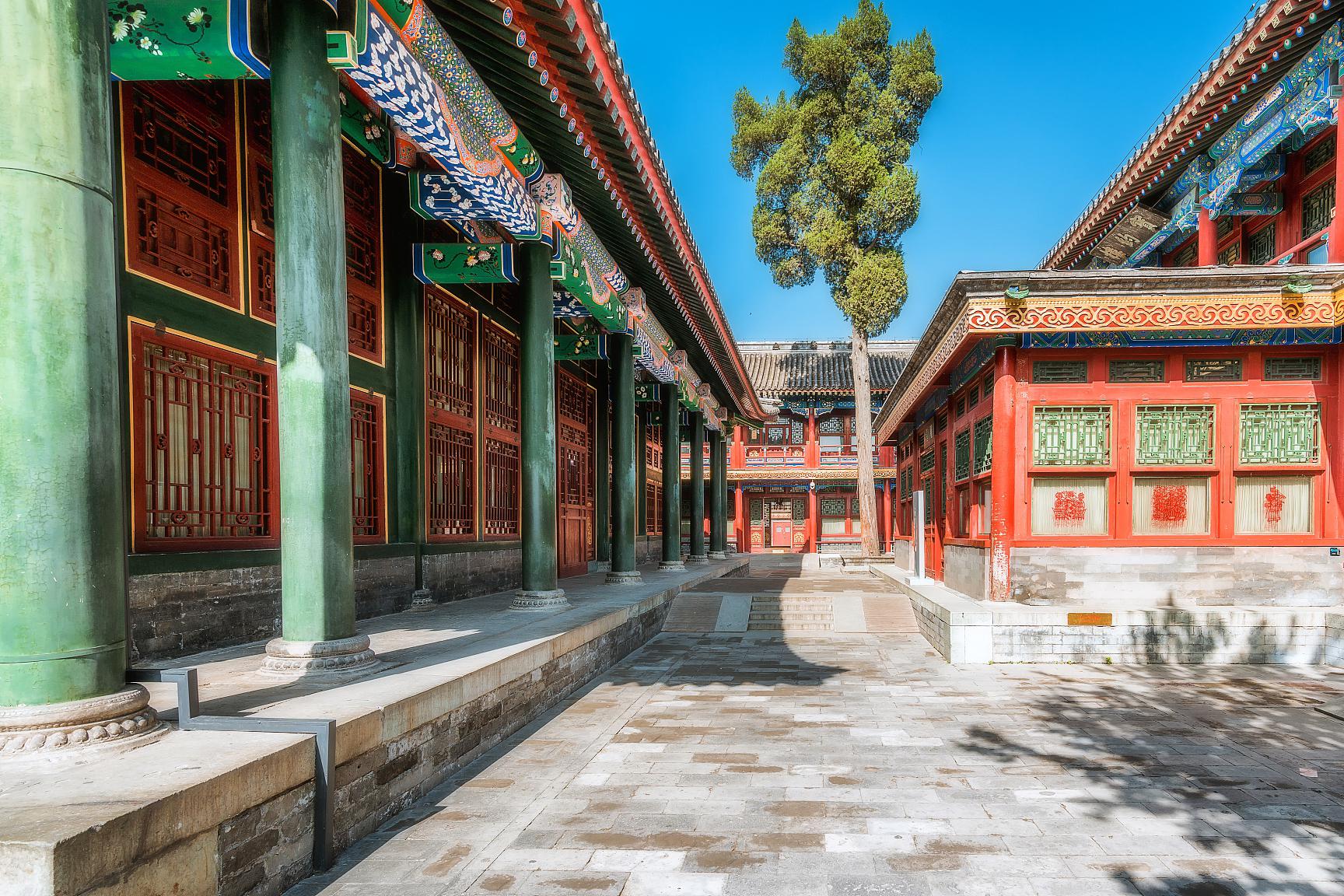 恭王府:探访历史深处的瑰宝 恭王府,坐落在北京市西城区,是清代规模最