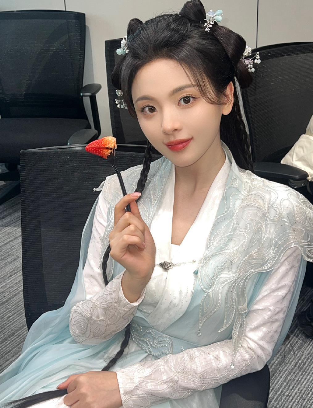 刘亦菲与张雯便是其中一例.