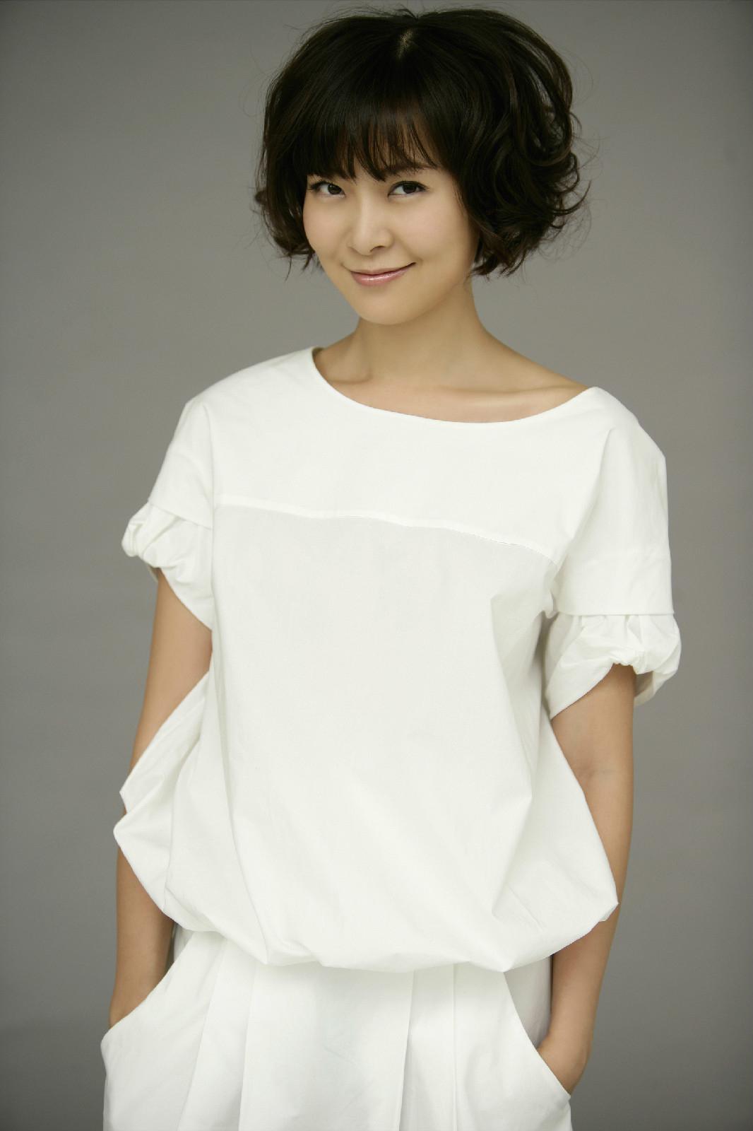 金汤匙下的人生:柯蓝的坎坷与辉煌 柯蓝,开国上将孙女,从小含着金汤匙