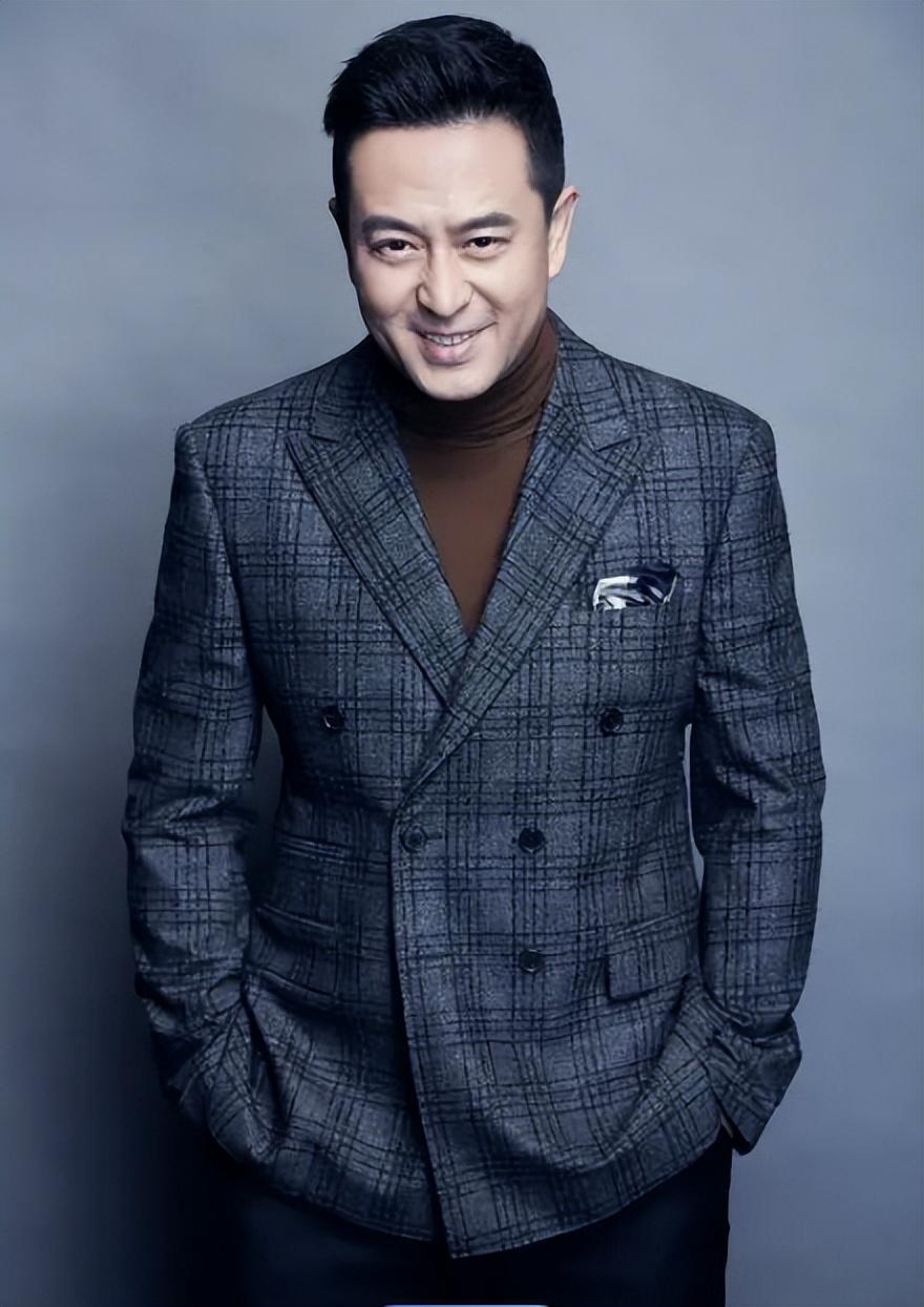 张嘉译背后的女人:王海燕——成功背后的力量 在演艺圈的璀璨星海中