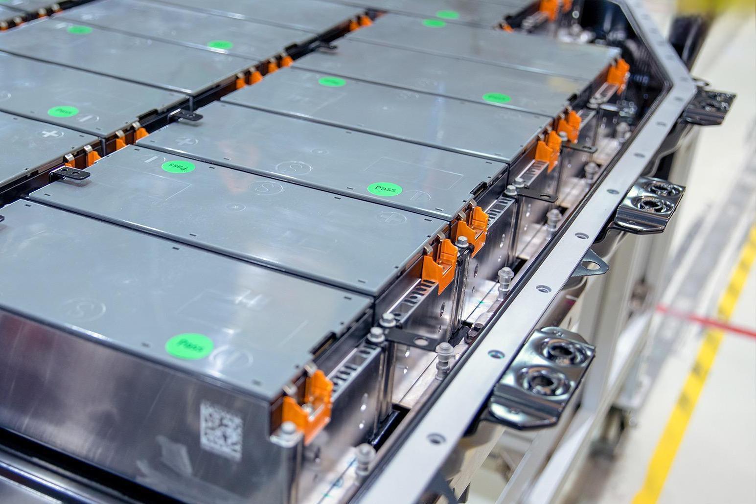 电动汽车需求放缓波及电池产业 lg新能源公司2023年第四季度的营业