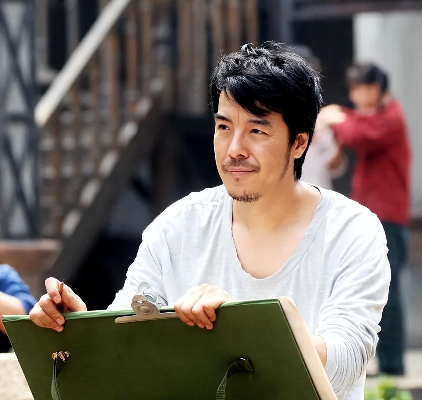 演员海一天:荧幕反派到幸福家庭的成功逆袭 演员海一