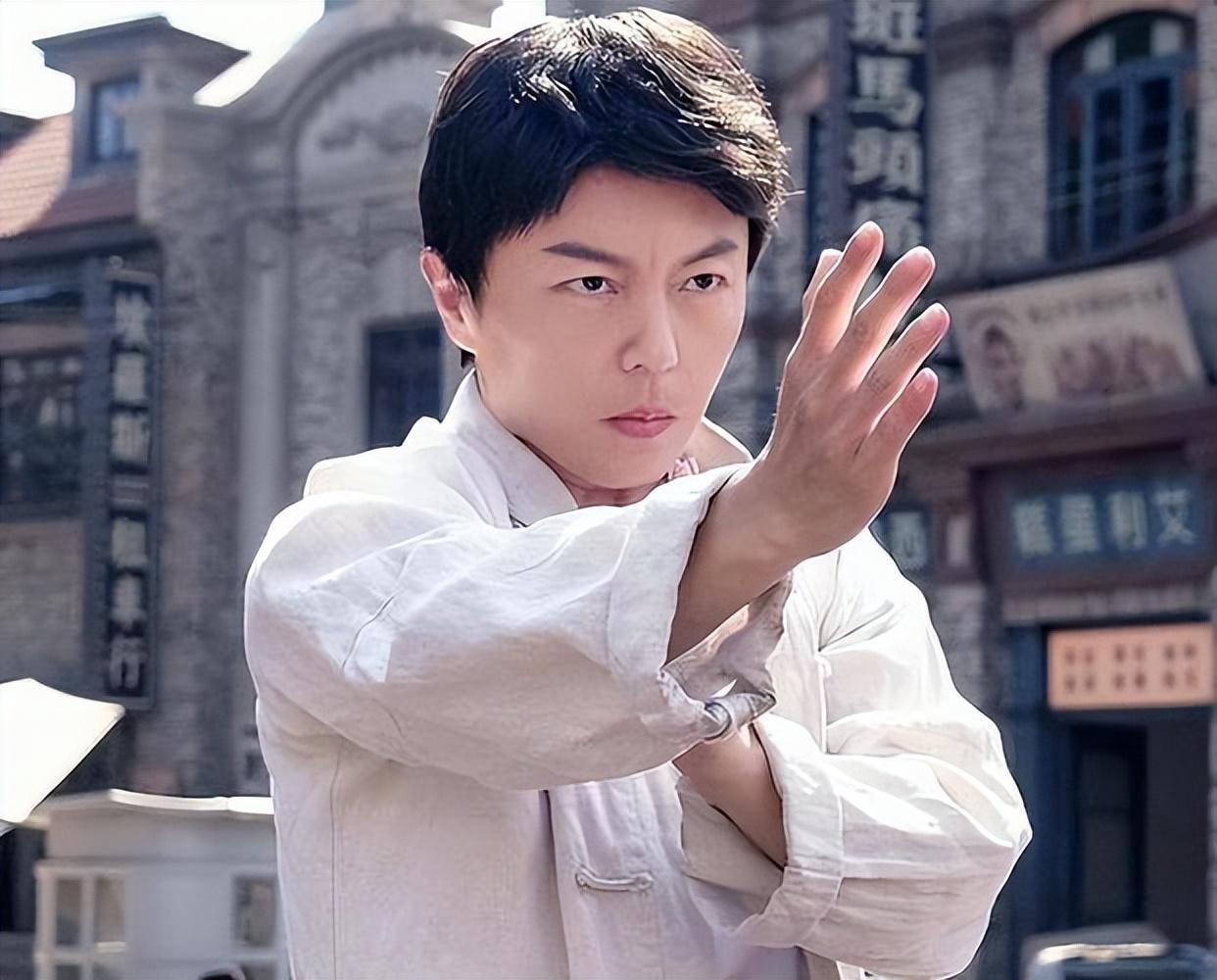 谢苗:曾被周润发劝退的武打童星,如今成为网剧顶梁柱 在娱乐圈中,谢苗