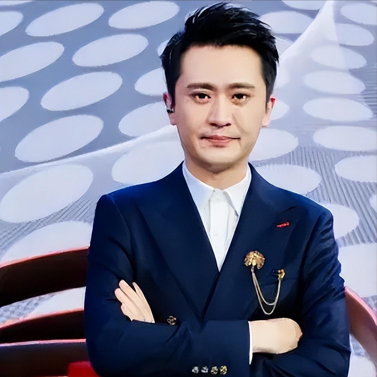 杨帆:从钢琴少年到央视主持人的华丽转身 在央视这个人才辈出的舞台上