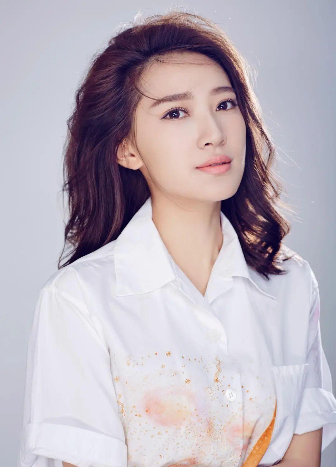 秦子越与聂远的爱情传奇 13岁的秦子越,因为电视剧《上错花轿嫁对郎》