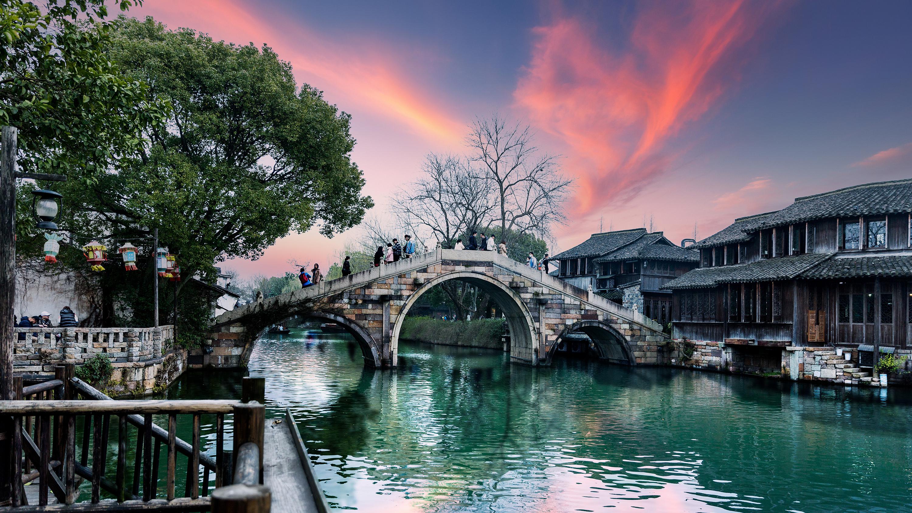 乌镇风景区:一个蕴藏着深厚历史的江南水乡小镇 乌镇,这座蕴藏着深厚