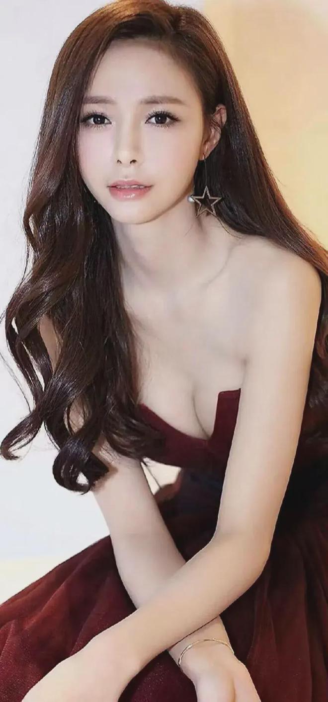 沈梦辰写真照风靡网络:是美貌还是幸运?