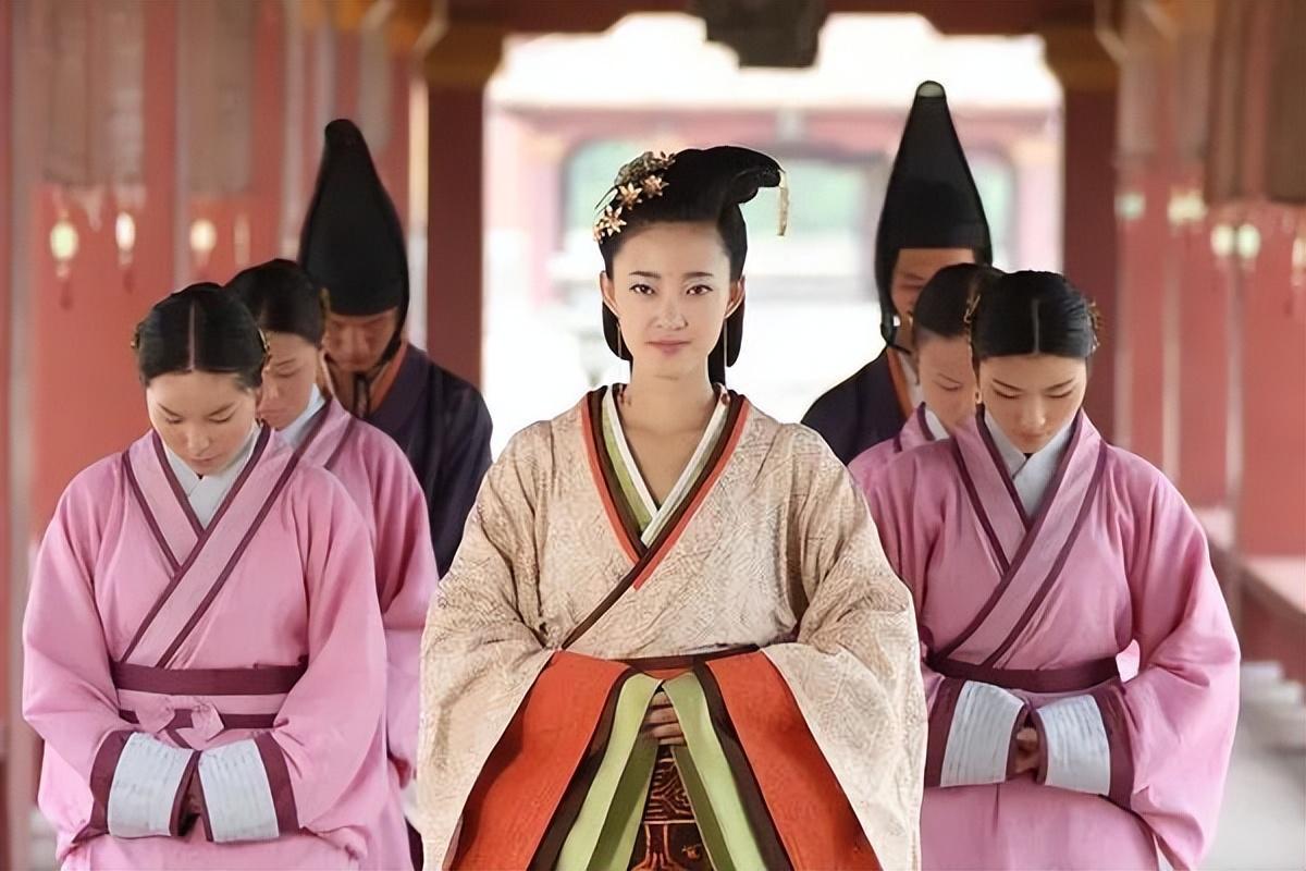 6位女星的花魁之魅:影视剧中的绝代佳人 在娱乐市场中,女明星的魅力与