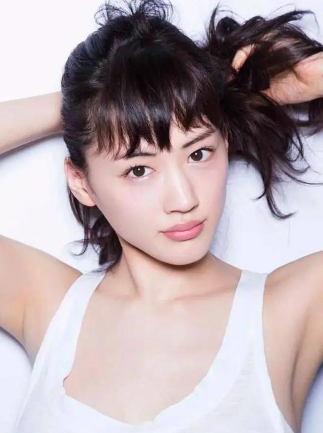 绫濑遥:全能才女在娱乐圈与公益界的璀璨之光 绫濑遥,这位在娱乐圈与