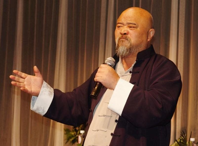 深度解析:李琦的演艺人生与健康之战 在娱乐圈,李琦以其独特的表演