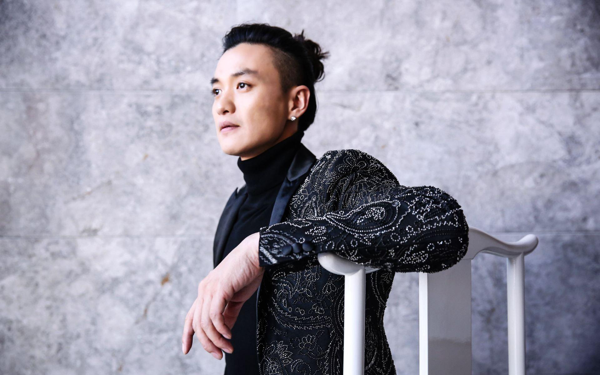 张颂文对周一围评价 张颂文和周一围相遇于北京电影学院,张颂文深深地