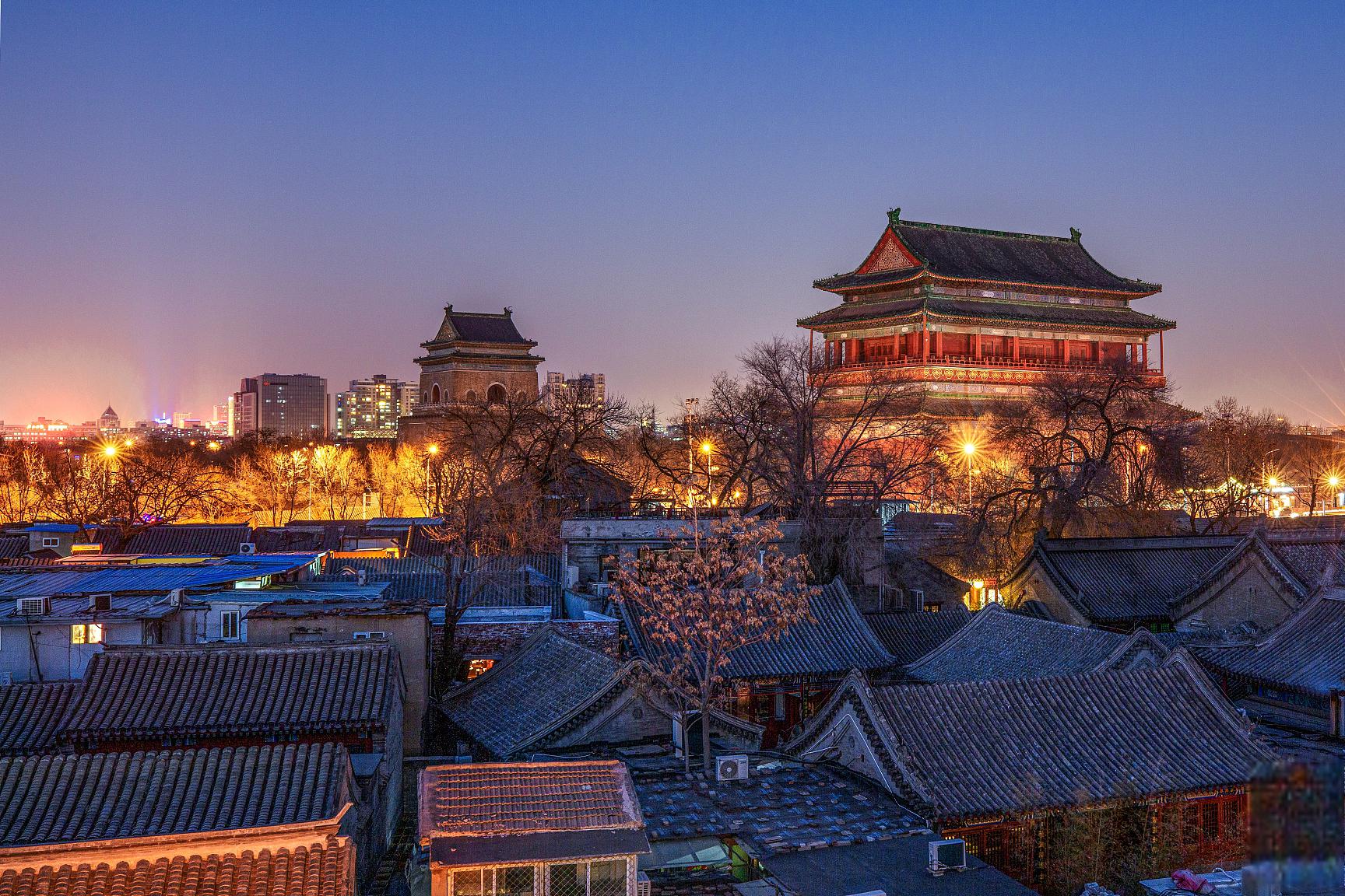 平遥古城是中国历史文化名城之一,拥有众多古建筑和特色建筑,是腋个