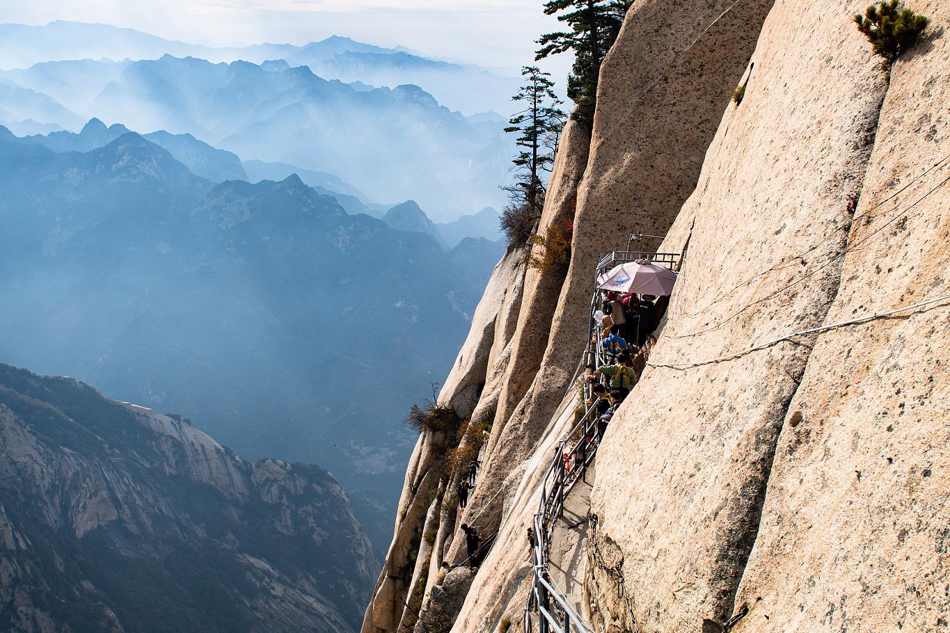 国庆华山之旅,感受壮美与历史交织的独特魅力 国庆黄金周,华山敞开
