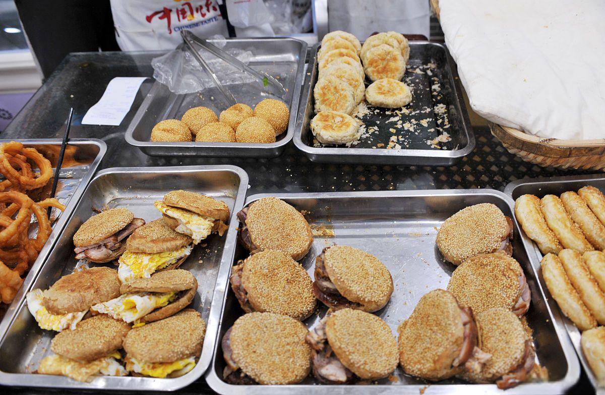 天津一日游:品味历史文化与地道美食 天津,这座迷人的城市,蕴藏着无尽